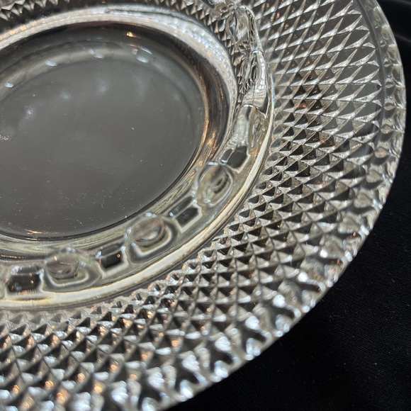 Vintage clear glass ashtray- Mid Century Modern - Picture 2 of 3
